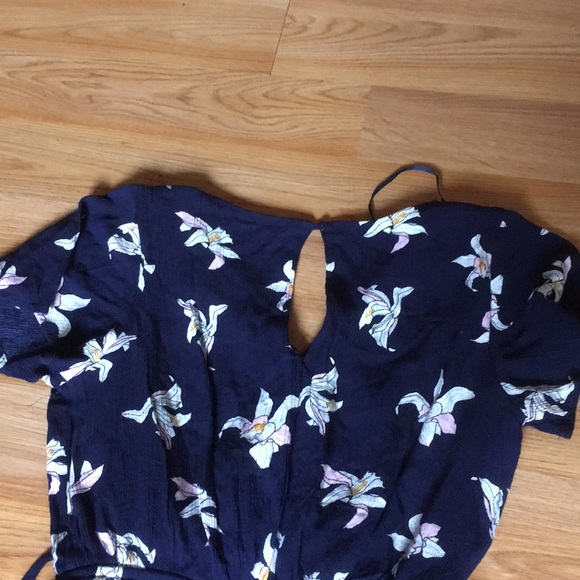 Floral Romper! - Picture 5 of 5